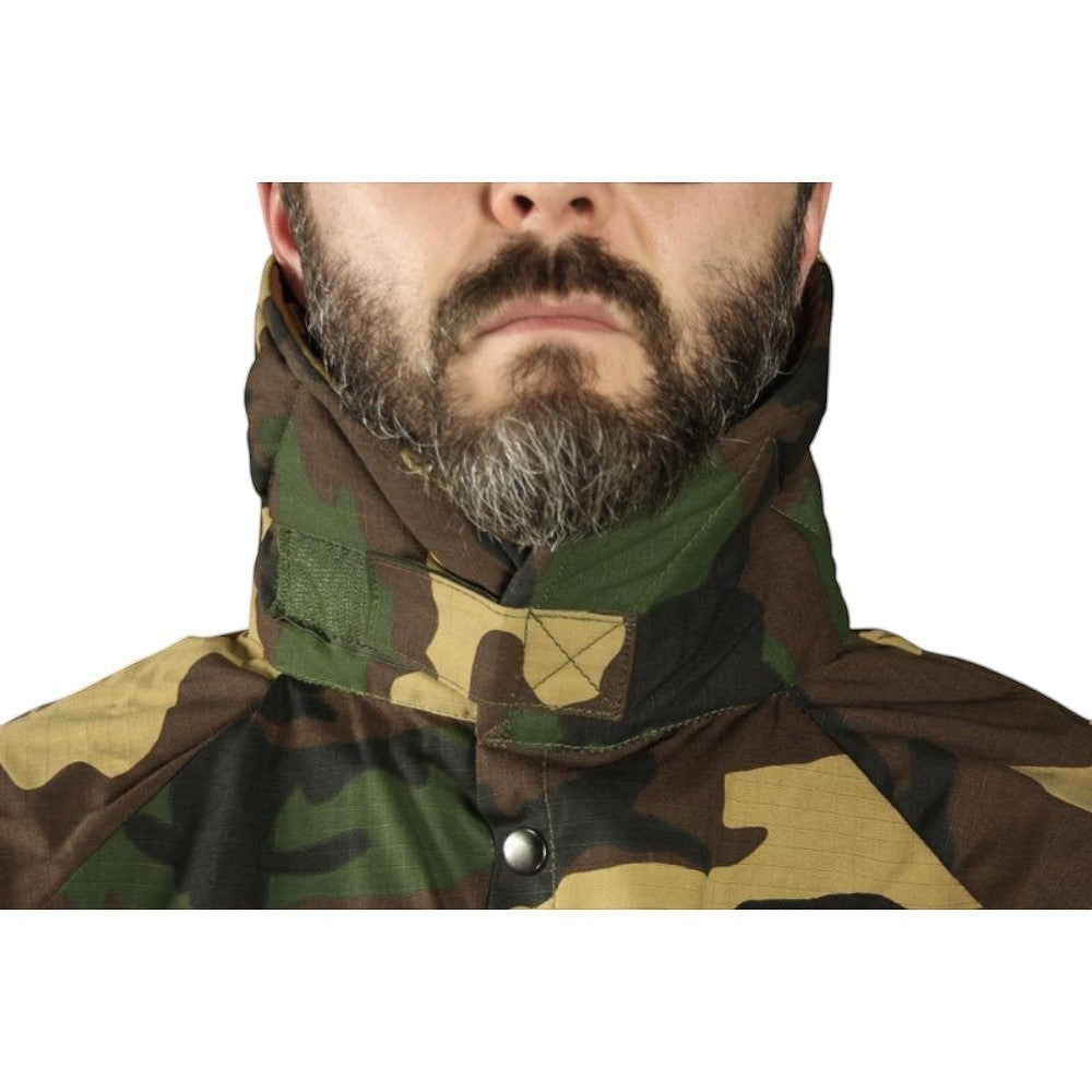 id-paintball Spielfeld Overall in Woodland Camo mit hochschließendem Kragen und Kapuze für Airsoft und Paintball