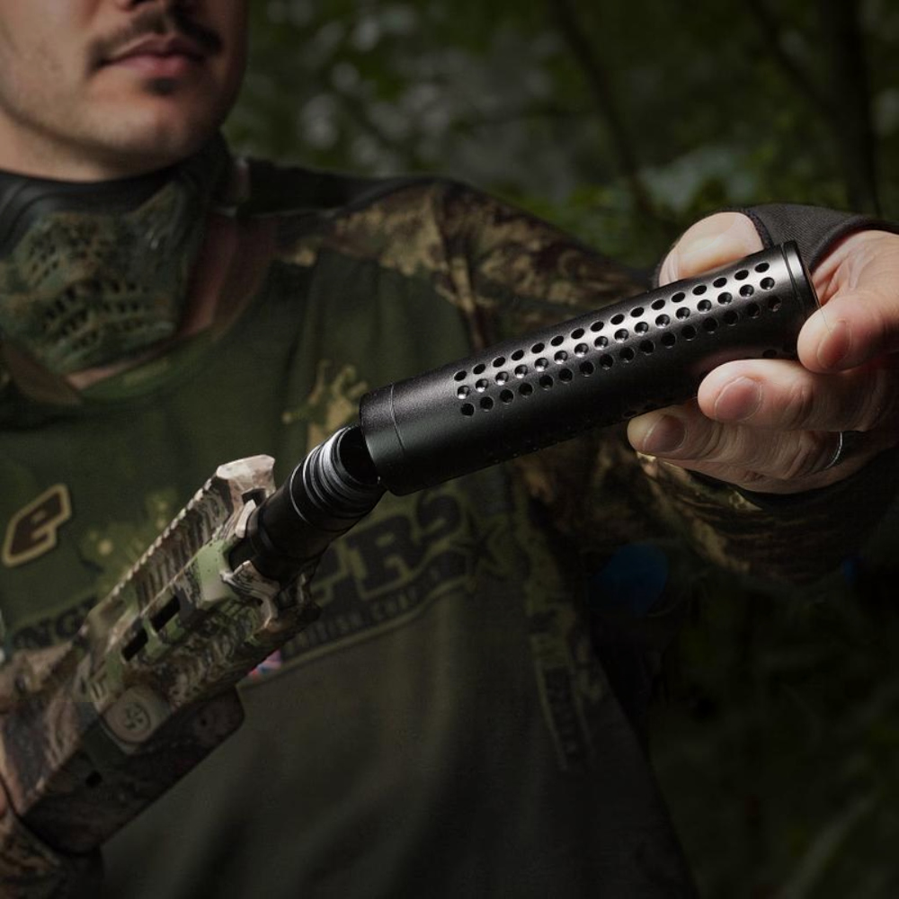 id-paintball Planet Eclipse S63 Tactical Lauf in Schwarz mit Quake Muzzle an einem Paintball-Markierer montiert