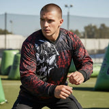 id-paintball Custom Jersey Angry Skull in Rot und Schwarz mit Polsterung und Totenkopf-Motiv auf einem Paintballfeld