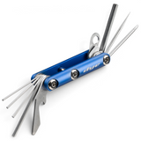id-paintball DYE Core Multi Tool in Blau mit ausgeklappten Inbusschlüsseln, O-Ring Pick und Flaschenöffner
