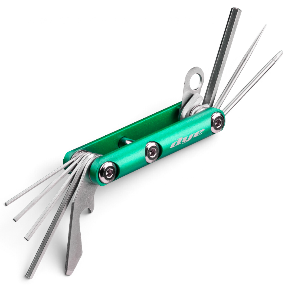 id-paintball DYE Core Multi Tool in Grün mit ausgeklappten Inbusschlüsseln, Schraubendrehern und O-Ring Pick