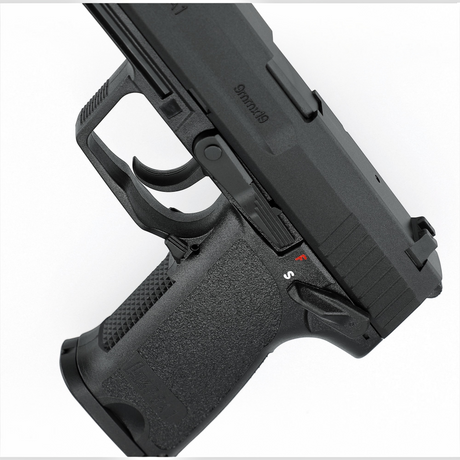 id-paintball Heckler & Koch P8 A1 Airsoft Pistole mit schwarzem Metallschlitten und texturiertem Polymergriff
