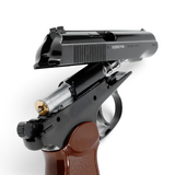 id-paintball Legends Makarov CO2-Pistole mit geöffnetem Metallschlitten und braunem Griffstück auf weißem Hintergrund