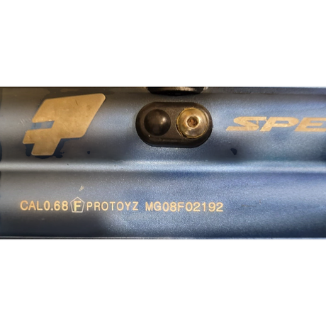id-paintball Pro Toyz Speedster MG Paintball Markierer in Blau mit eingravierter Seriennummer und Kaliber 0.68