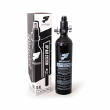 id-paintball Protoyz 0,4L HP Druckluftflasche aus Aluminium mit 200 Bar Regulator und Manometer neben der Produktbox