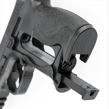 id-paintball Smith & Wesson M&P 40 CO2 Softairpistole mit geöffnetem Magazinschacht und Griffstück