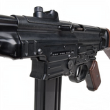 id-paintball GSG StG44 Gas Signalwaffe aus Vollmetall mit Echtholz-Griffschalen und 9mm P.A.K. Kaliber