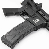 id-paintball First Strike FS T15 V2 Magazin in Smoke aus Polymer mit strukturierter Oberfläche an einer T15 Markierer