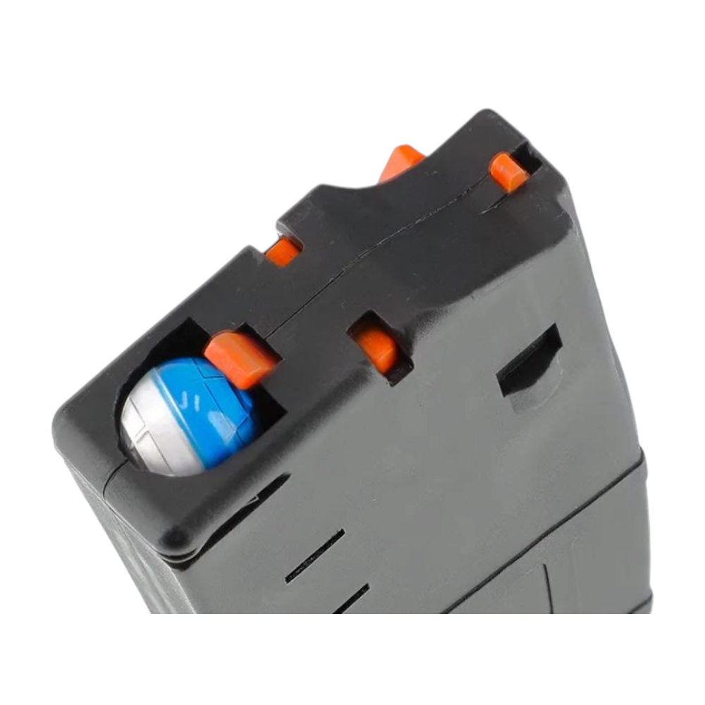 id-paintball T4E TC .68 Magazin in Schwarz mit geladenem Precisionball und orangefarbenen Details